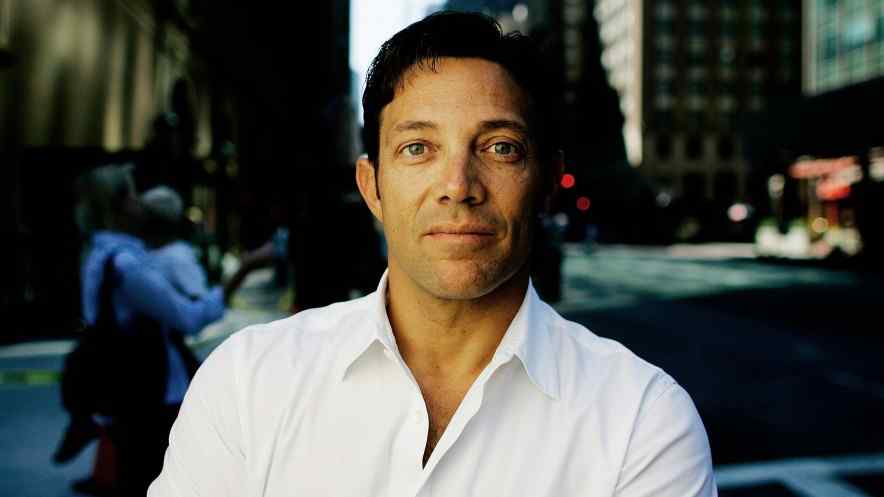 “Wolf of Wall Street” Cites ‘Greater Fools Theory’, Says Get out of Bitcoin