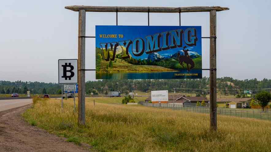 Wyoming Legislators Draft Plan for a Blockchain Friendly Bank