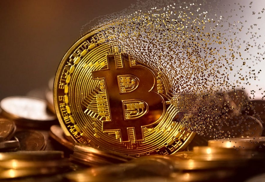 Bitcoin Surrenders $30,000 Level on LUNA Crash, MKR, DEFI, May 16