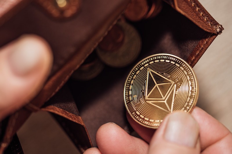 Ethereum Surrenders $2,000 as Market Turns Lower, EOS, CHZ, APE, Aug. 22