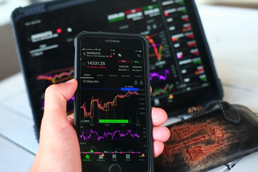 Four Considerations When Selecting Stocks to Invest In